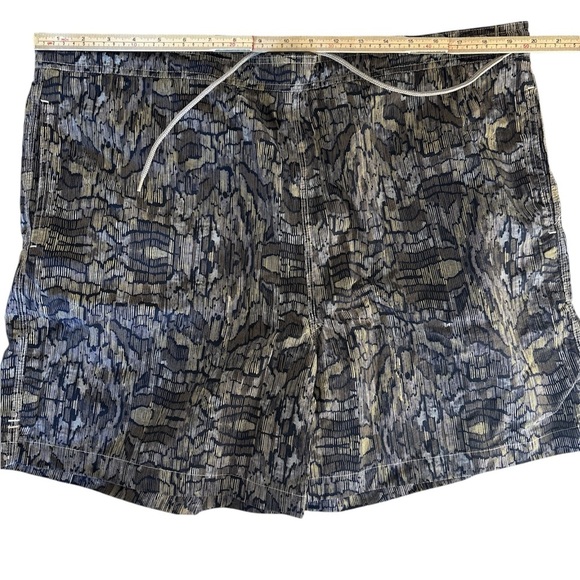 VTG Cremieux Patterned Gray, BlackBrown Surf Shorts, LG. Excellent condition. - Picture 6 of 8